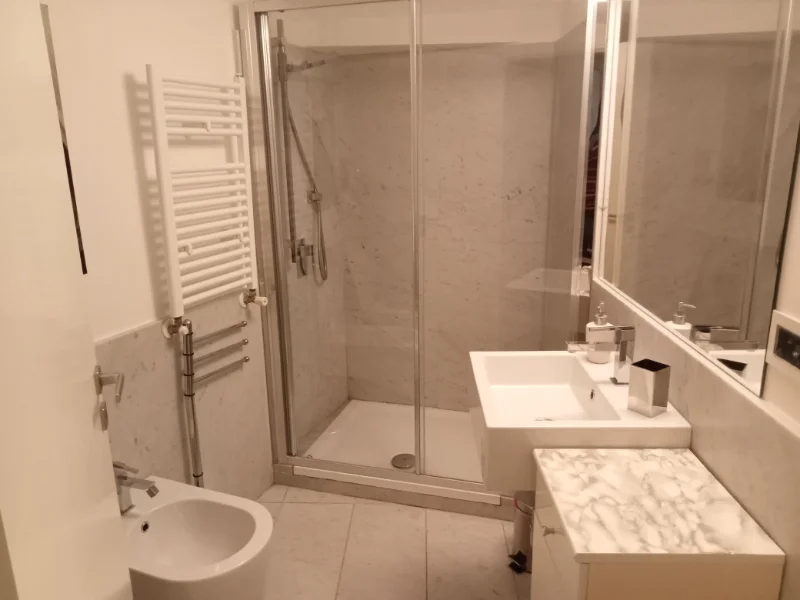 affitto breve Palermo centro bagno In questa foto è mostrato il bagno del Prince Moncada affitto breve Palermo centro